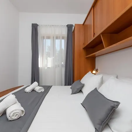 Apartment Apartments4you Supetar-the And Popular For Discovering The Island - Free Parking - 200 Meters From The *