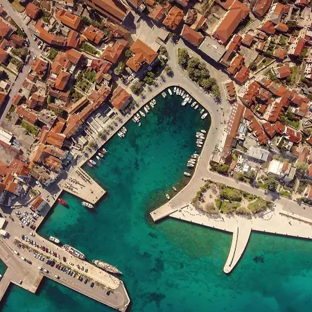 Apartments4you Supetar-the And Popular For Discovering The Island - Free Parking - 200 Meters From The Supetar